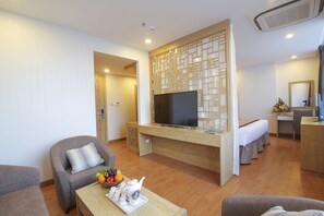 Royal Suite, 1 Bedroom, Ocean View, Oceanfront | Living area | 32-inch flat-screen TV with cable channels, TV - Royal Huy Hotel (Da Nang)