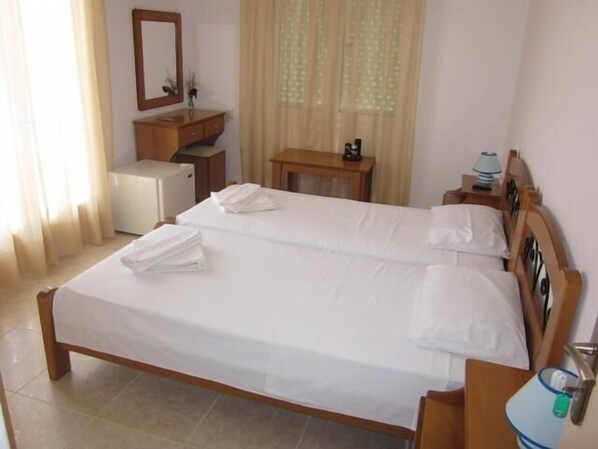 Iron/ironing board, free WiFi