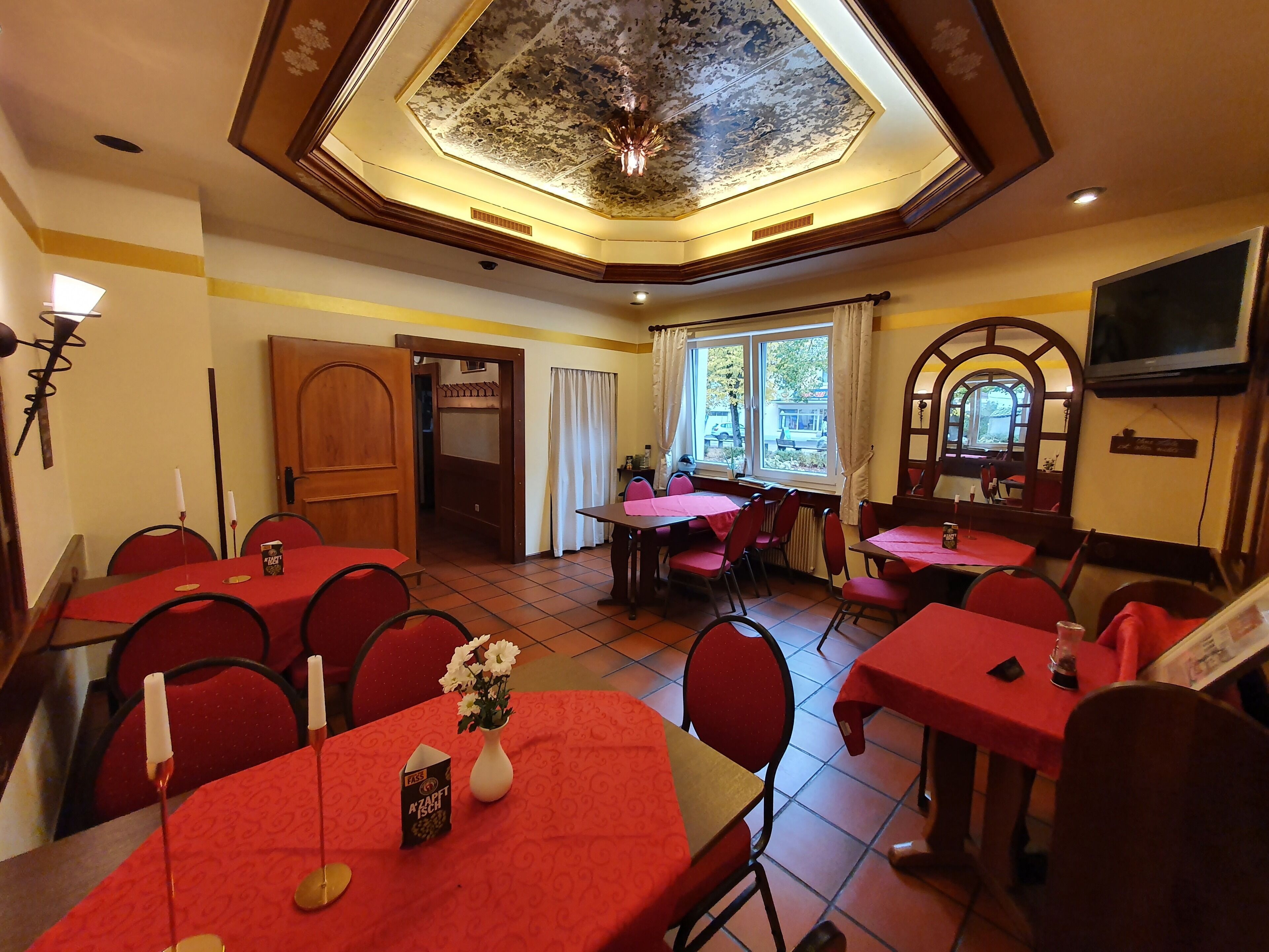 lunch and dinner served, regional cuisine