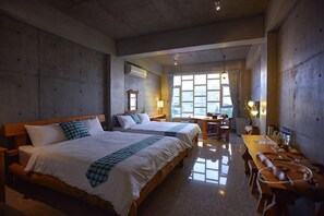 Quadruple Room | Desk, free WiFi, bed sheets - Water Reflections At Ease (Donggang)