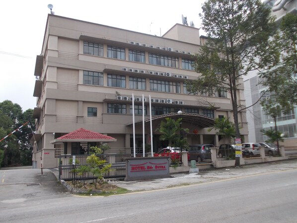 Front of property - Hotel Sri Sutra - Bandar Sri Damansara (Kuala Lumpur)