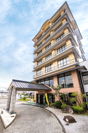 ด้านหน้าที่พัก