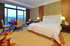 Superior King Chess Room