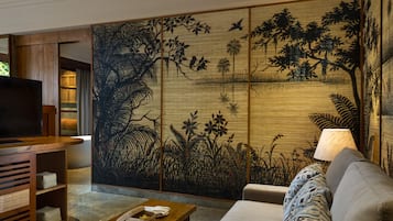 1 多间卧室、防过敏的被褥、迷你吧、客房内保险箱