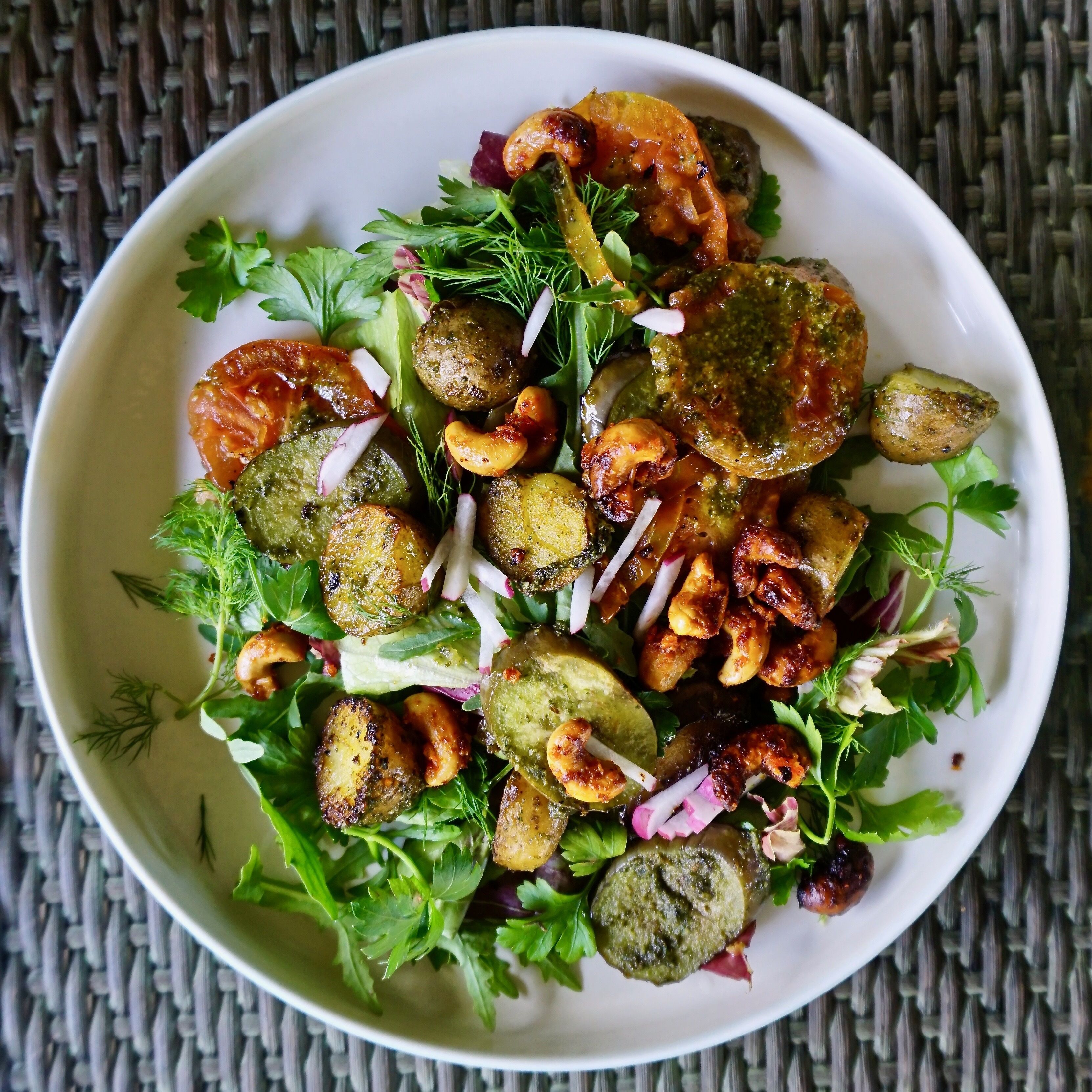 breakfast, lunch, dinner served; vegetarian cuisine