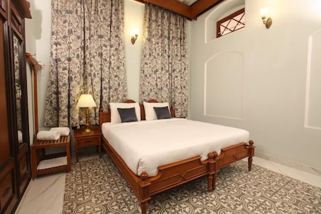 Deluxe Heritage. Taj Mahal Hotel Abids