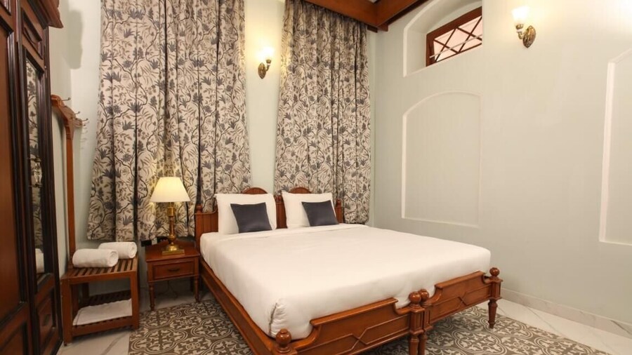 Taj Mahal Hotel Abids