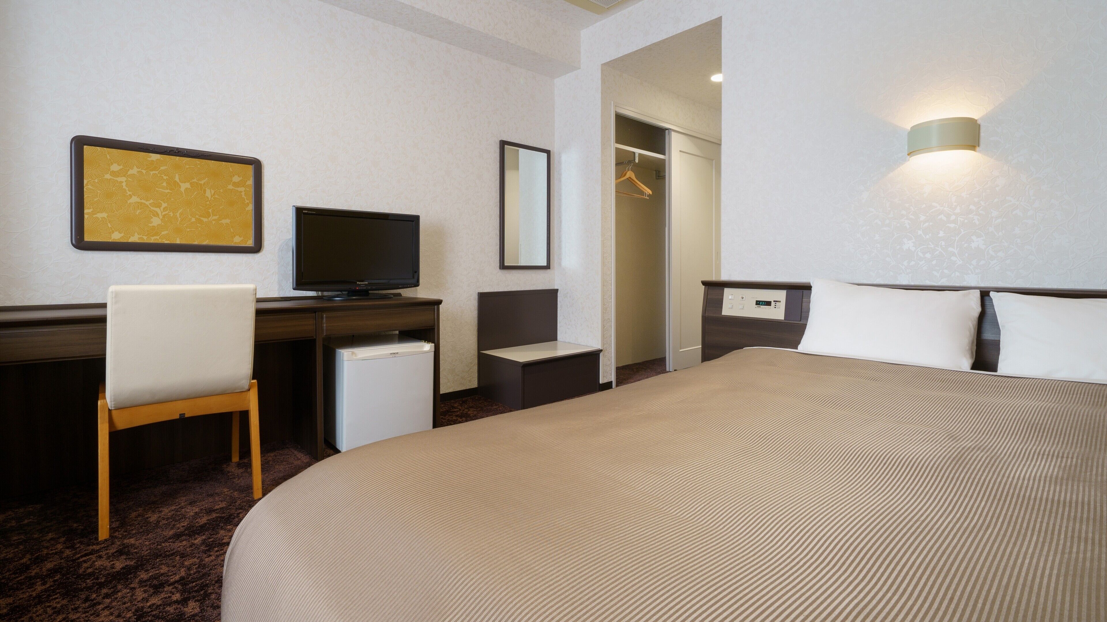 Desk, iron/ironing board, free WiFi, bed sheets