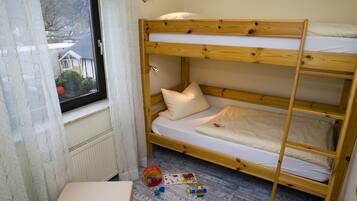Appartamento familiare, 2 camere da letto | Culle/letti per bambini (gratuiti), Wi-Fi gratuito, lenzuola
