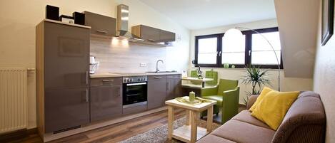 Panoramic-Apartment, 1 Schlafzimmer | Kostenlose Babybetten, kostenloses WLAN, Bettwäsche