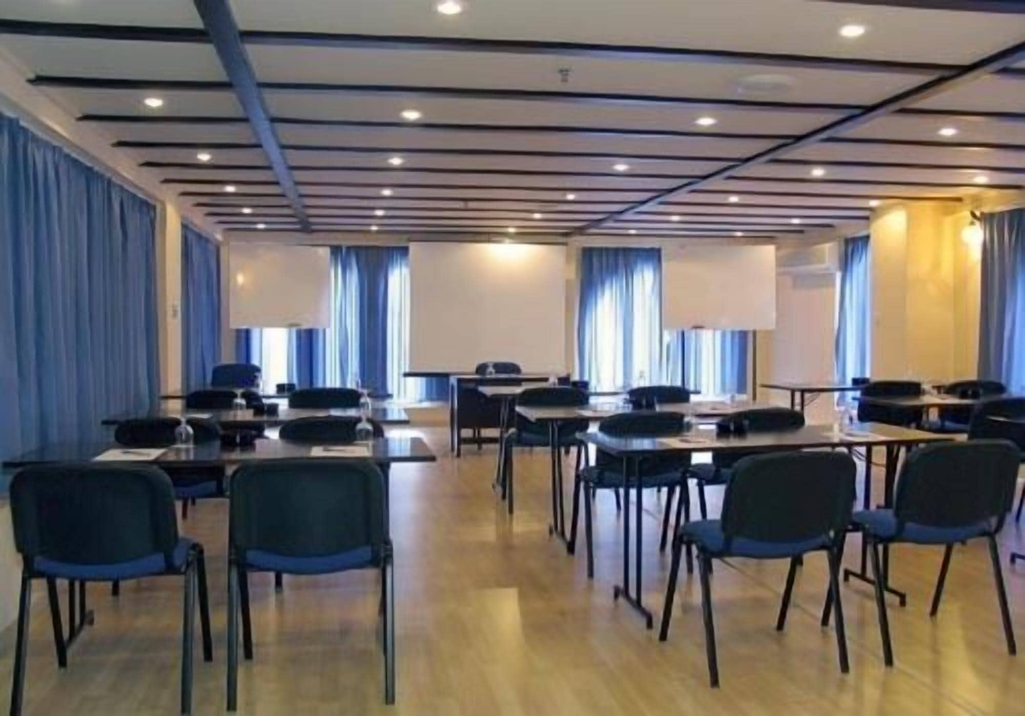 Photo - Icarus Apartments