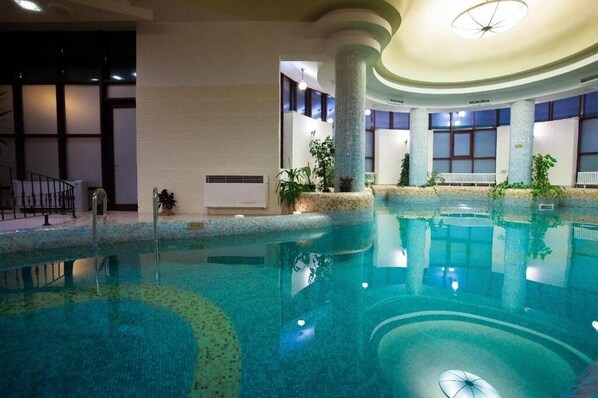 Innenpool, Liegestühle