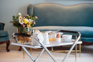 In-room dining - Dear Lisbon - Palace Chiado Suites (Lisbon)