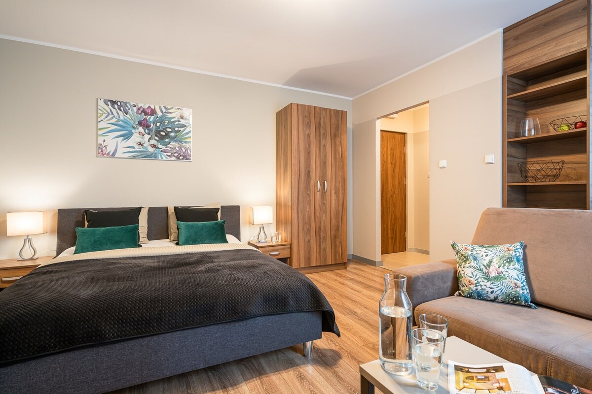 Iron/ironing board, free cots/infant beds, free WiFi, bed sheets