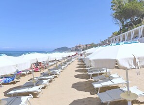 Plage à proximité, sable blanc, navette gratuite vers la plage