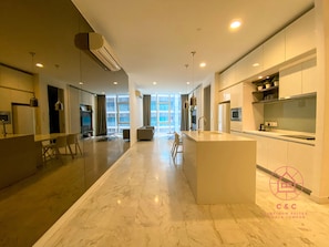 Premium Suite, 2 Bedrooms | Private kitchen