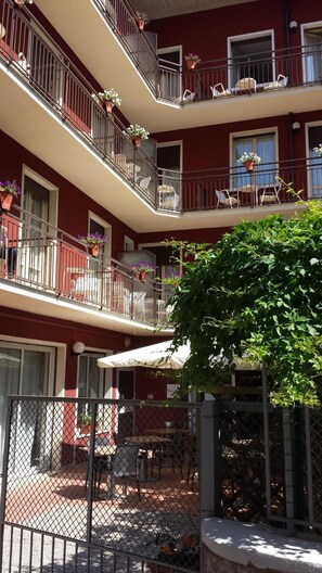 Property grounds - Hotel Capinera (Garda)