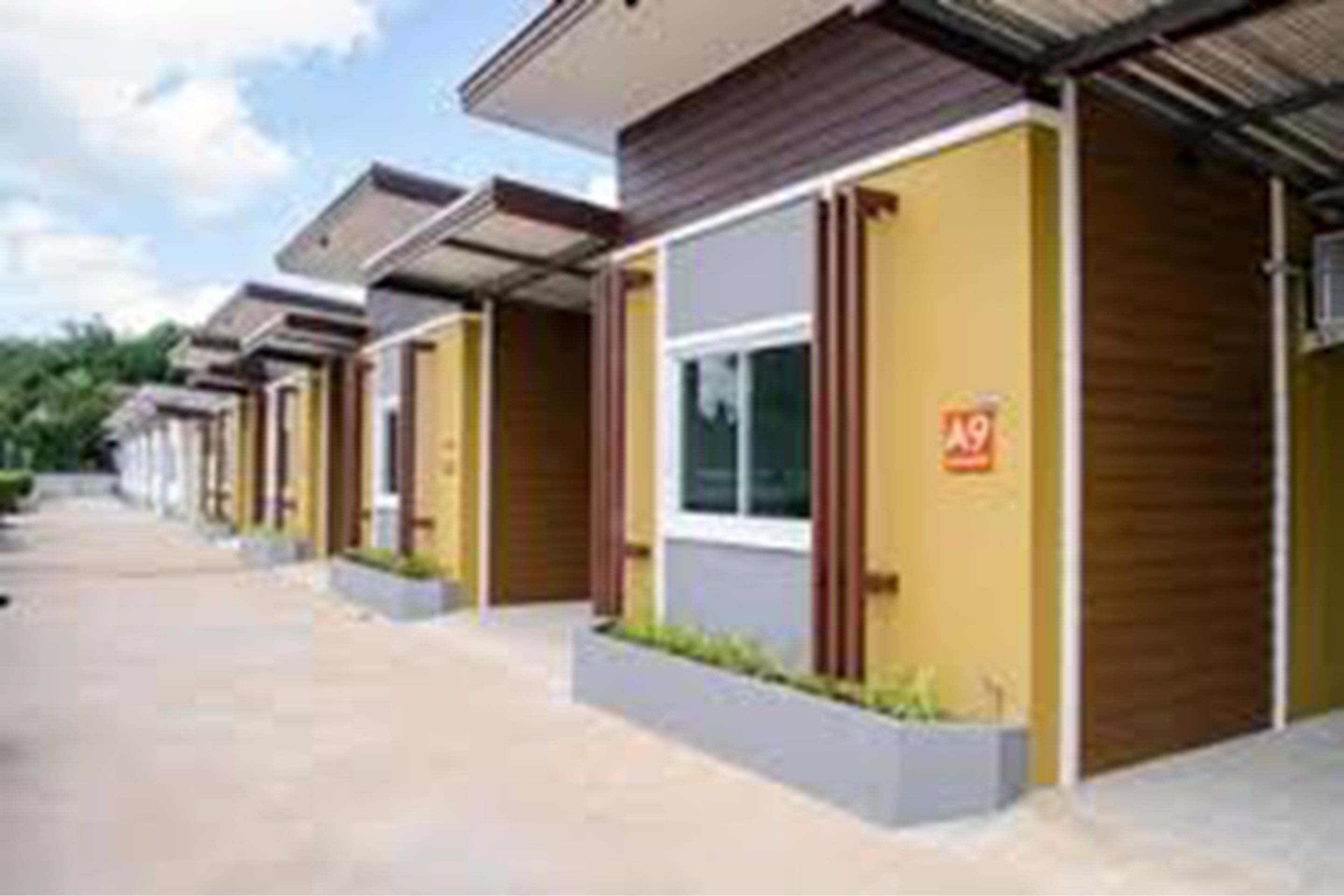 1 bedroom, desk, free wifi