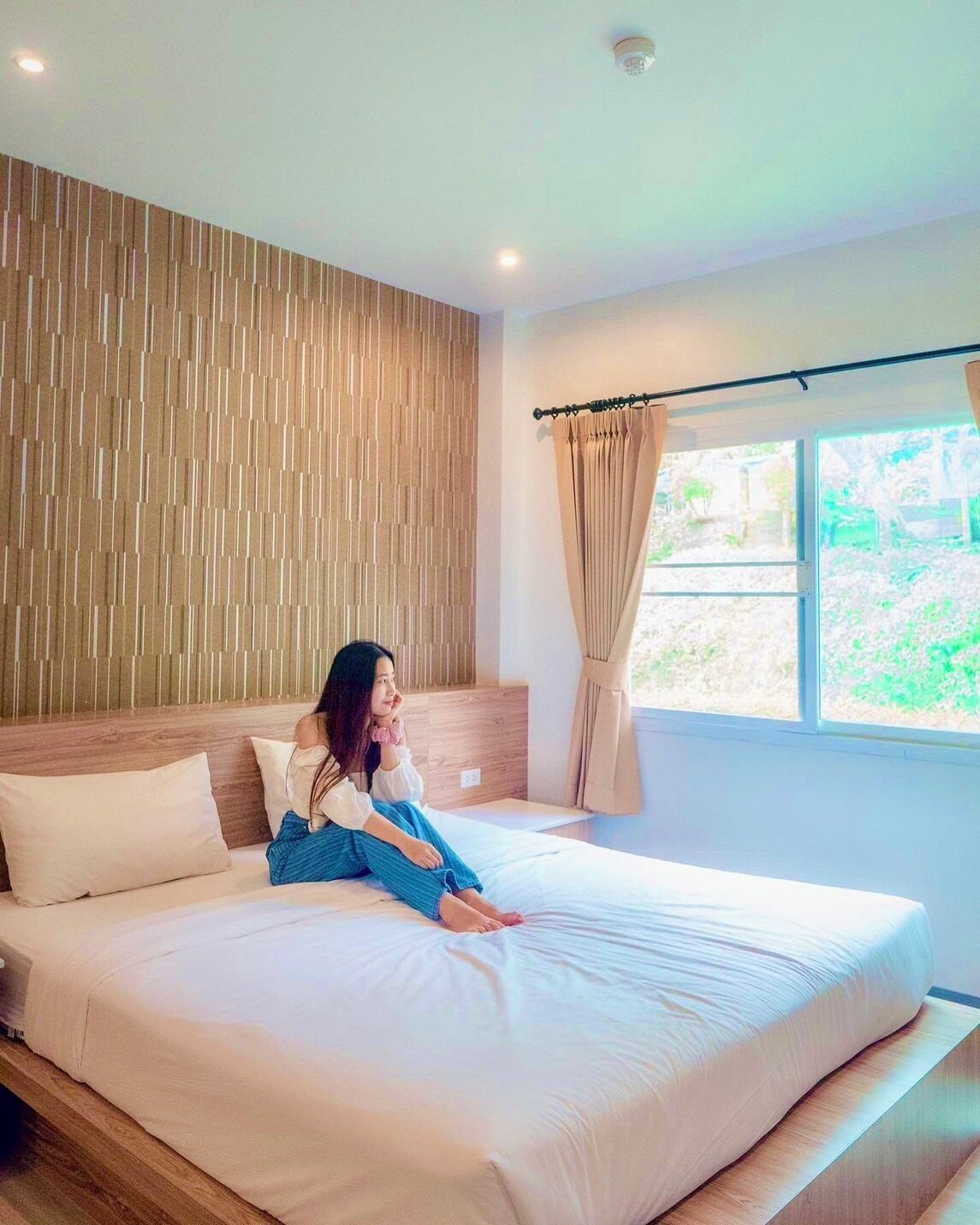 Schreibtisch, kostenloses WLAN