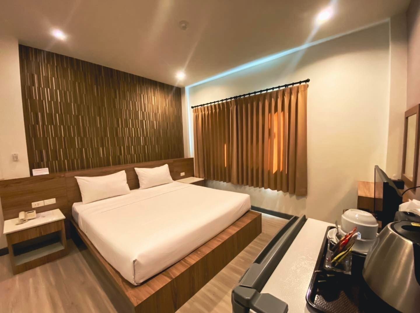 double room | 1 bedroom, desk, free wifi