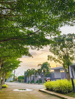 المنشأة من الخارج