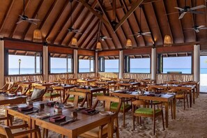 Dining - Dhigufaru Island Resort (Dhigufaruvinagan'du)