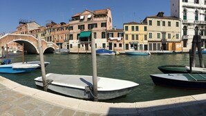 Unclassified image, 3 of 104, button - Princess Guest House (Venice)