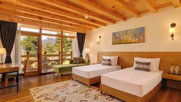 Executive Twin Room | Literie de qualité supérieure, coffres-forts dans les chambres, bureau