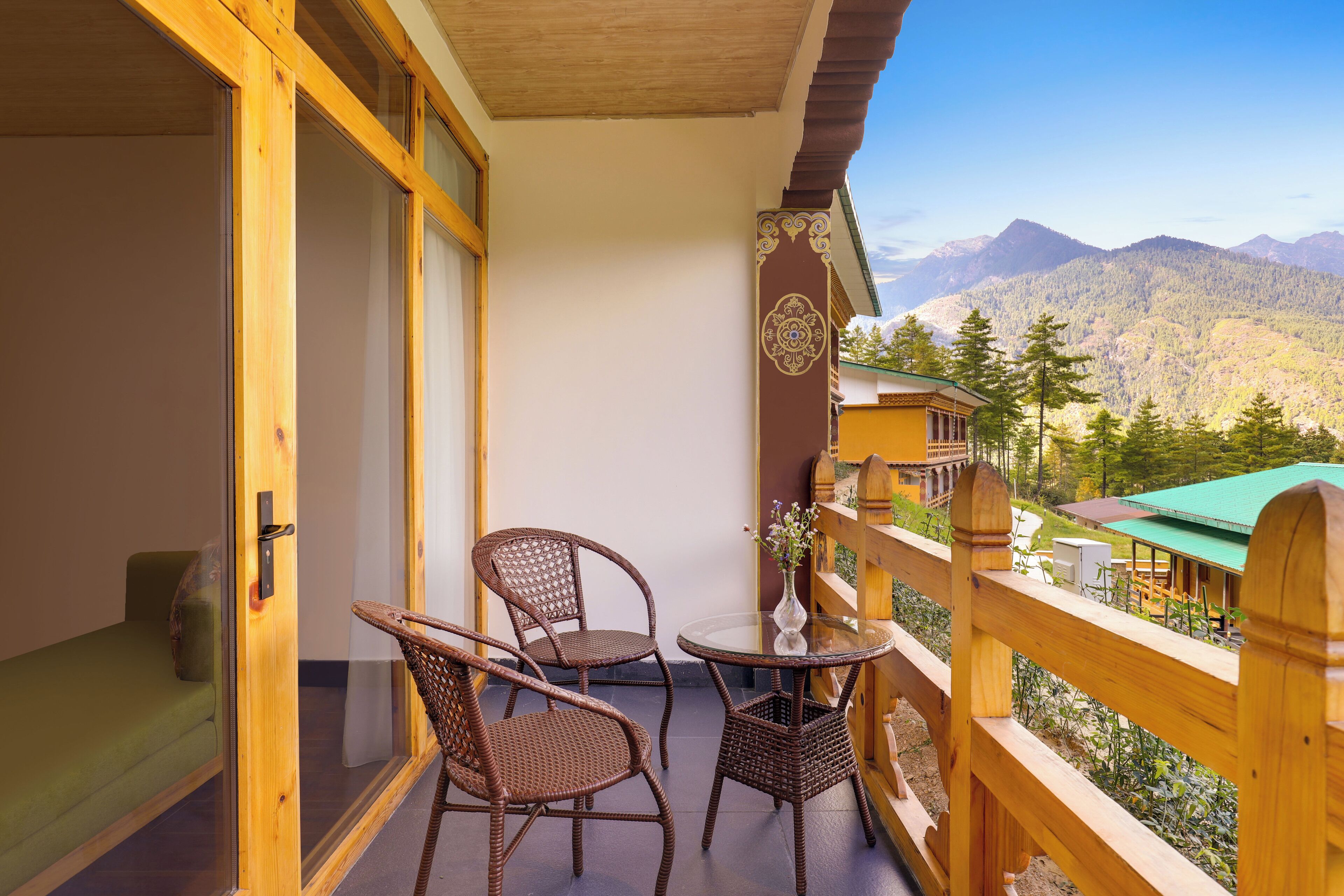 Deluxe King Room | Premium bedding, in-room safe, desk, free WiFi