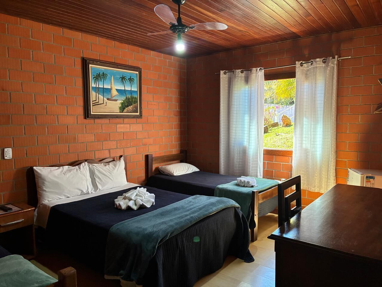 Chambres insonorisées, Wi-Fi gratuit, draps fournis