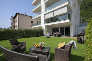 Outdoor dining - EQC Hotel 309 - ComplianceSelfCertificationTool - must be on StopSale (Kula)