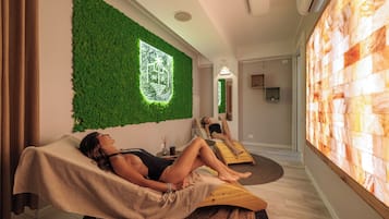 Espace de soins pour les couples, sauna, bain à remous, hammam, hammam