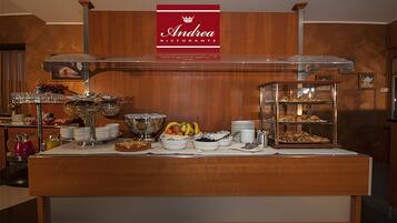 Petit déjeuner buffet compris tous les jours