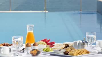 Petit déjeuner buffet compris tous les jours