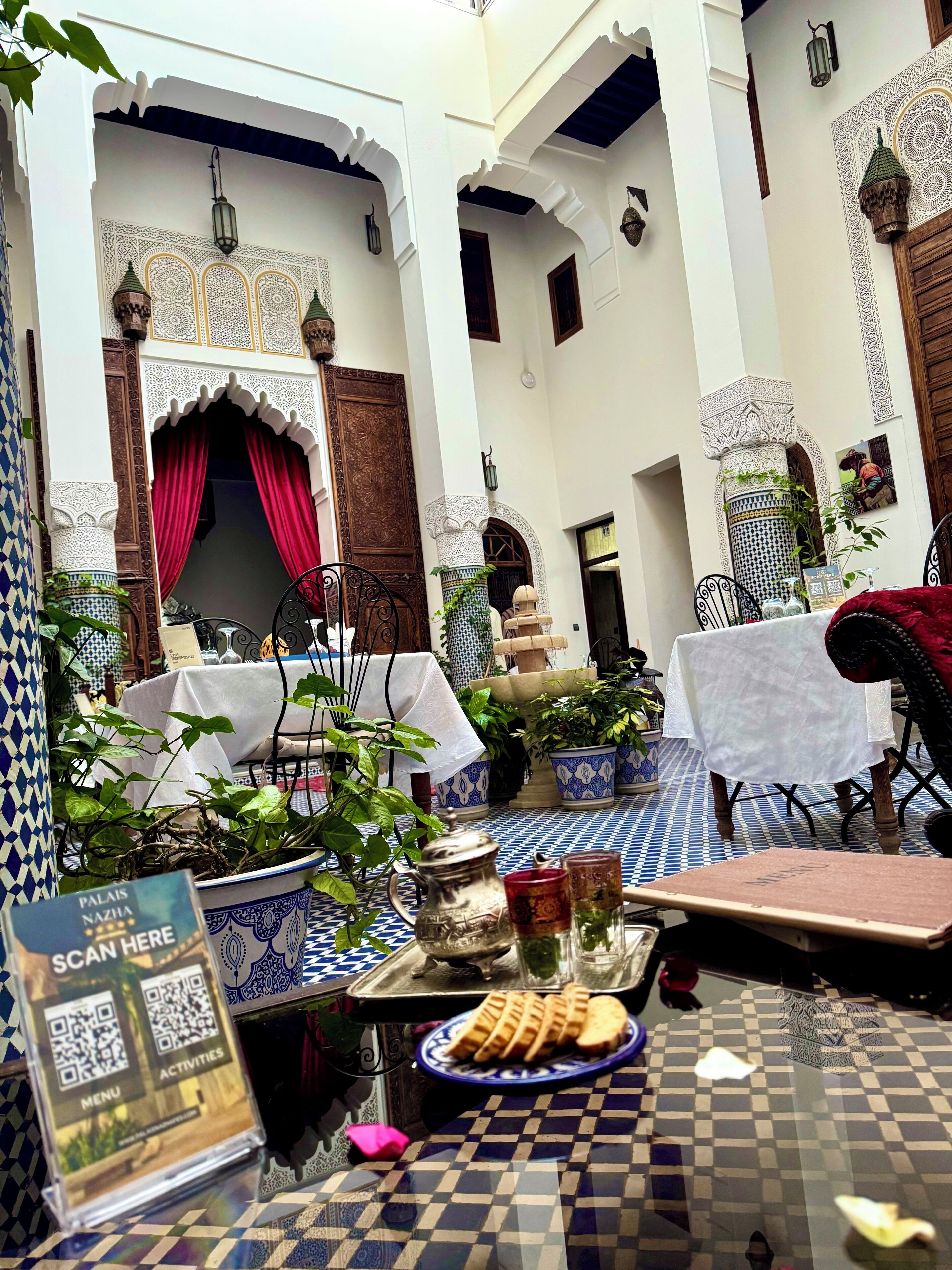 3 restaurants servant le petit déjeuner, spécialités Cuisine marocaine