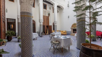 3 restaurants, breakfast, lunch, dinner served; Moroccan cuisine