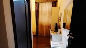 Comfort Double Room - Laterani DFM (Rome)