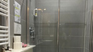 Comfort Double Room | Bathroom - Laterani DFM (Rome)