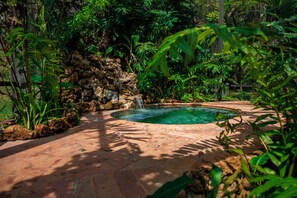 야외 수영장, 카바나(요금 별도), 수영장 파라솔