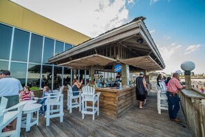 Bar (on property) - EQC Hotel 442 (Région Test)