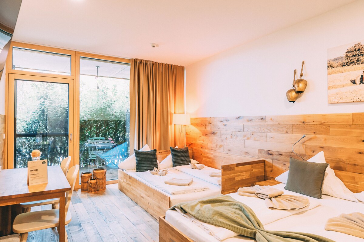 Estudio Deluxe, patio | Wifi gratis, muebles diferentes y ropa de cama