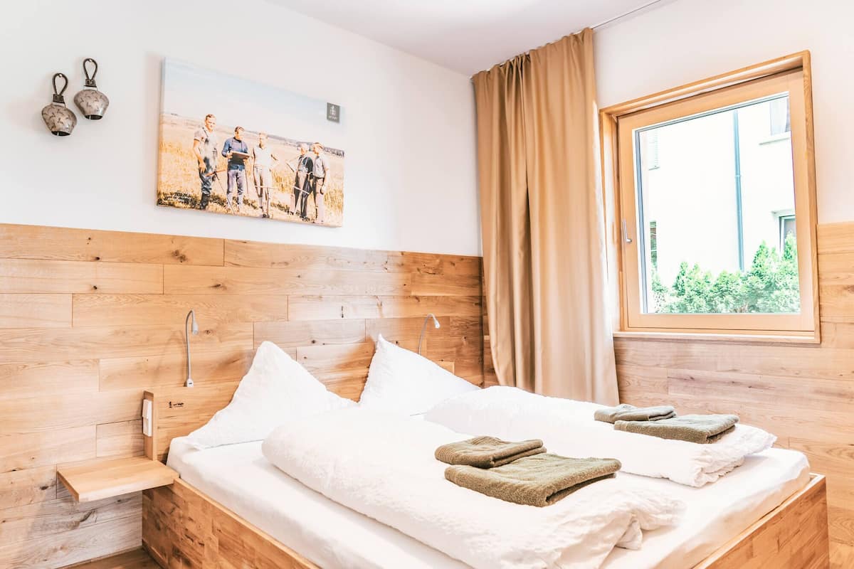 Individually furnished, free WiFi, bed sheets