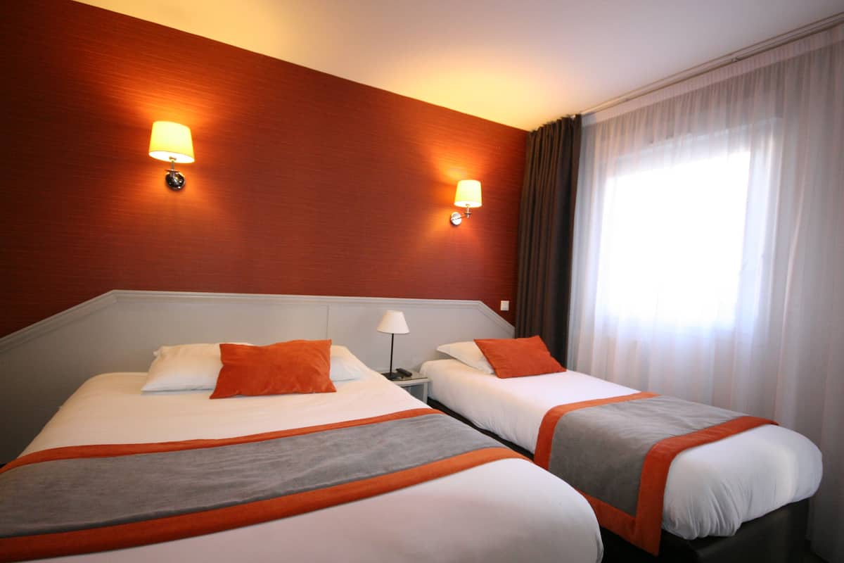 Premium bedding, individually decorated, individually furnished, desk