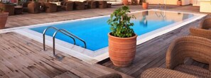 Outdoor pool - EQC Hotel 489 (Région Test)