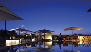 Outdoor banquet area - EQC Hotel 499 (Région Test)