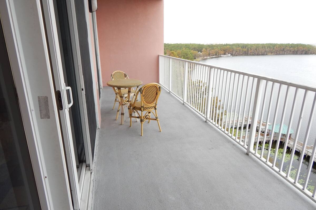 Luxury Condo, 2 Bedrooms, Lake View | 1 bedroom, premium bedding, individually furnished, iron/ironing board