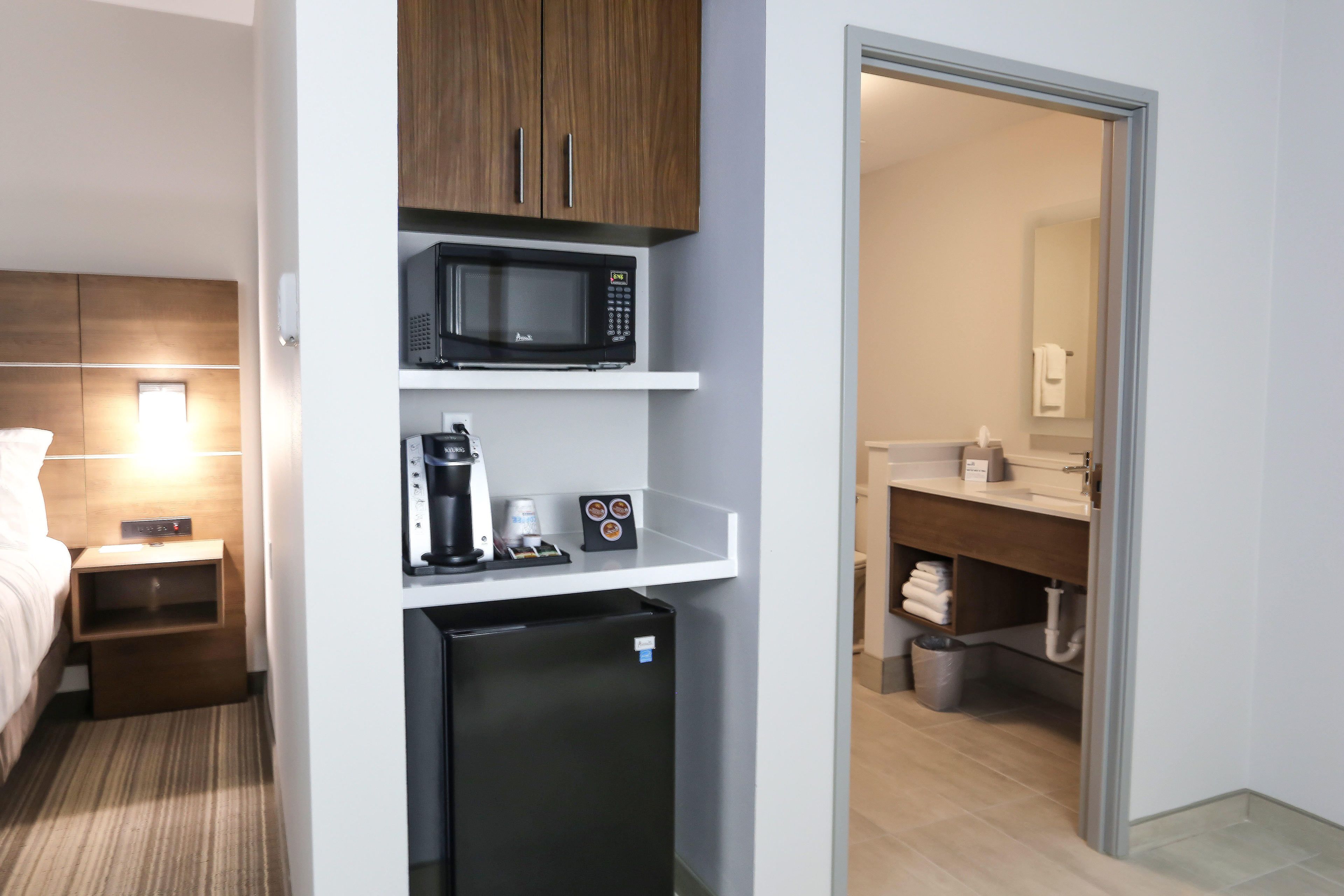 1 bedroom, in-room safe, desk, blackout curtains