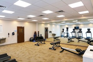 Fitness facility - Holiday Inn Express & Suites Houston IAH - Beltway 8 by IHG (Houston)