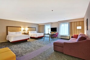 Desk, laptop workspace, blackout drapes, iron/ironing board - Hampton Inn & Suites Ashland (Ashland)