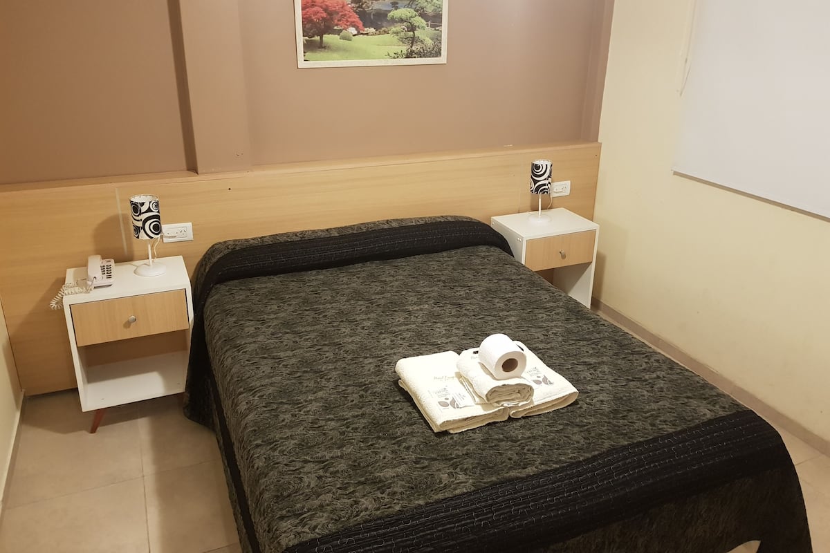 Habitación doble | Escritorio, cunas gratuitas y wifi gratis